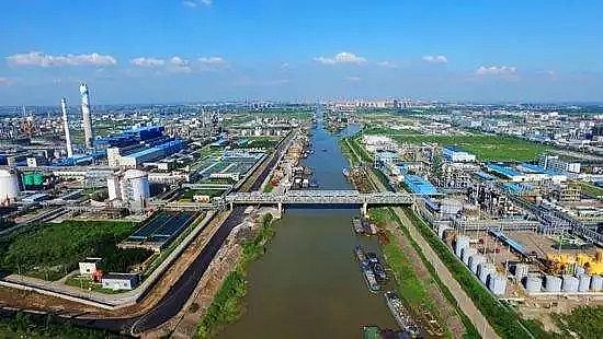 纖維球?yàn)V料生產(chǎn)廠家沿江化工園區(qū)應(yīng)設(shè)有統(tǒng)一的建設(shè)和排放標(biāo)準(zhǔn)